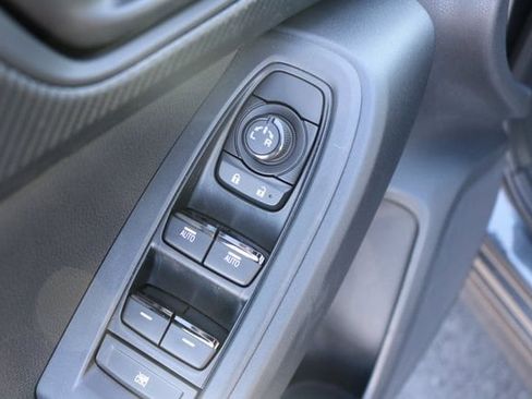 Certified 2025 Subaru Crosstrek 2.0i Premium image 21