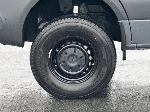 New 2026 Mercedes-Benz Sprinter 2500 image 24