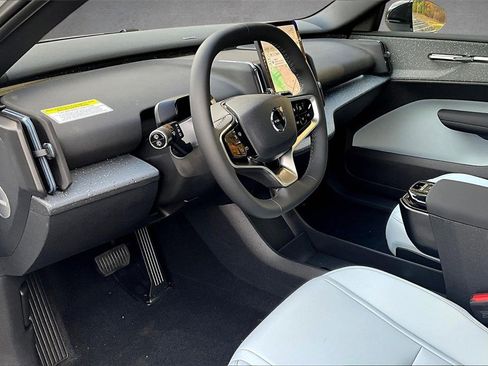 New 2025 Volvo EX30 Ultra w/ Protection Package Premier image 7