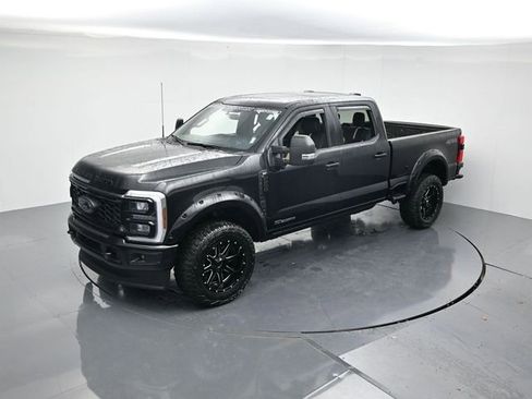 New 2025 Ford F250 XLT w/ Black Appearance Package image 39