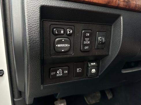 Used 2018 Toyota Tundra 1794 Edition image 15
