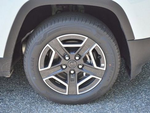 New 2026 Jeep Cherokee Laredo AWD/4WD image 10