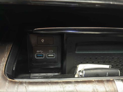 Used 2022 Genesis GV80 2.5T w/ Advanced Package 03 RWD image 29