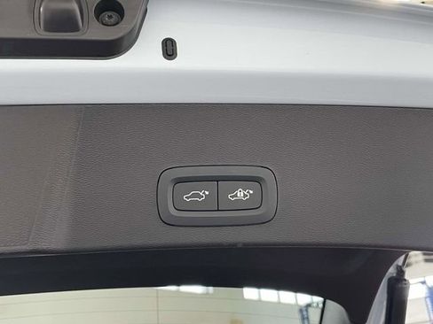 Used 2026 Volvo XC40 B5 Plus w/ Protection Package Premier AWD/4WD image 15
