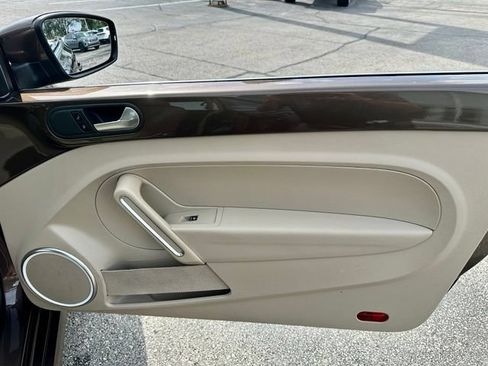 Used 2014 Volkswagen Beetle TDI FWD image 20