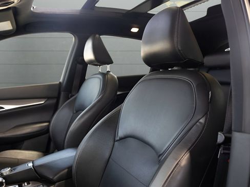 Used 2022 INFINITI QX50 Luxe w/ Appearance Package AWD/4WD image 2