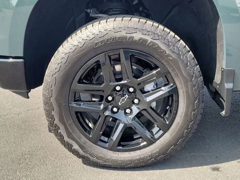 Used 2026 Chevrolet Silverado 1500 LT Trail Boss w/ Convenience Package II AWD/4WD image 31
