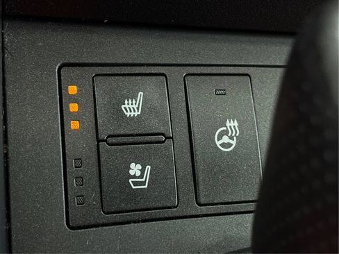 Used 2022 Lexus IS 350 F Sport w/ Memory Package AWD/4WD image 42