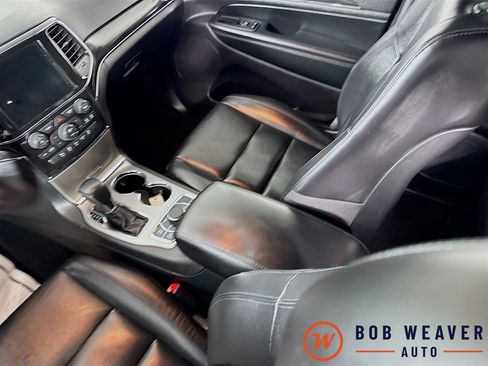 Used 2022 Jeep Grand Cherokee Limited image 25