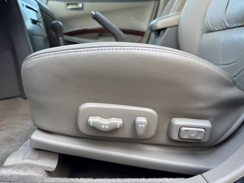 Used 2004 Nissan Maxima 3.5 SL w/ Driver Preferred Pkg FWD image 14