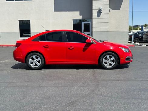Used 2016 Chevrolet Cruze LT image 2