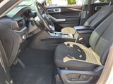 Used 2020 Ford Explorer XLT image 3