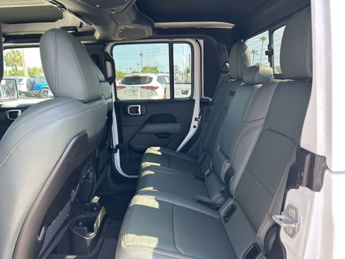 New 2026 Jeep Gladiator Mojave image 11