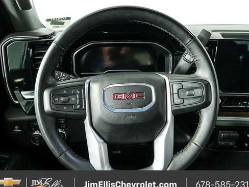 Certified 2025 GMC Sierra 1500 SLT AWD/4WD image 9