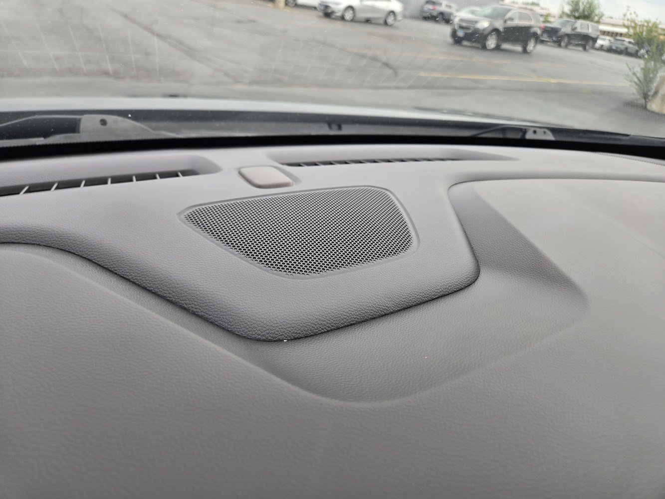 Used 2023 Chevrolet Traverse Premier AWD/4WD image 7