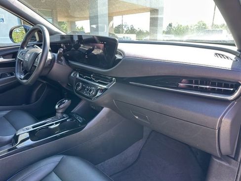 Used 2025 Buick Envista Sport Touring FWD image 41