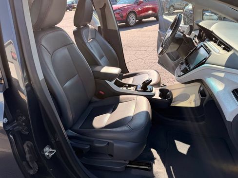 Used 2018 Chevrolet Bolt Premier w/ Driver Confidence II Package FWD image 35