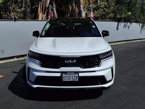 Used 2022 Kia Sorento S w/ Panoramic Sunroof Package FWD image 2
