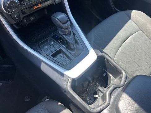 Used 2024 Toyota RAV4 XLE FWD image 28
