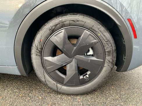 New 2026 Toyota Prius Plug-In Hybrid image 10