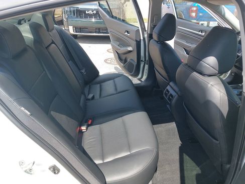 Used 2019 Nissan Altima 2.0 Edition One image 13