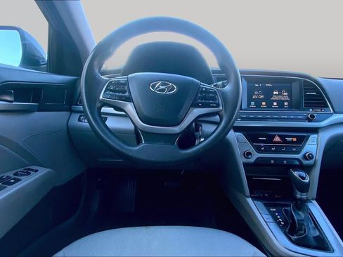 Used 2018 Hyundai Elantra SEL FWD image 6