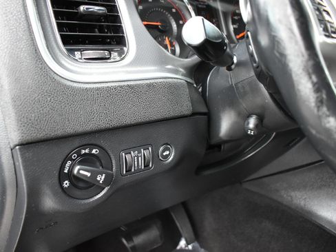 Used 2014 Dodge Charger R/T RWD image 39