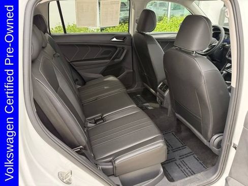 Used 2023 Volkswagen Tiguan SE w/ Panoramic Sunroof Package AWD/4WD image 15