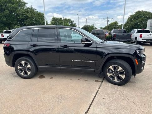 Used 2023 Jeep Grand Cherokee 4WD 4xe w/ Luxury Tech Group II image 5