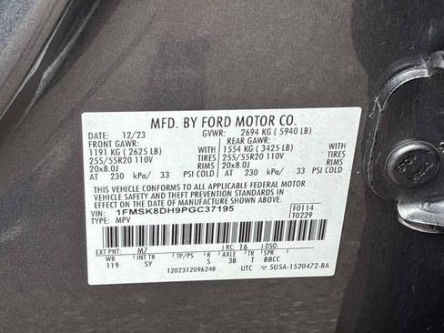Used 2023 Ford Explorer XLT w/ Equipment Group 202A AWD/4WD image 24