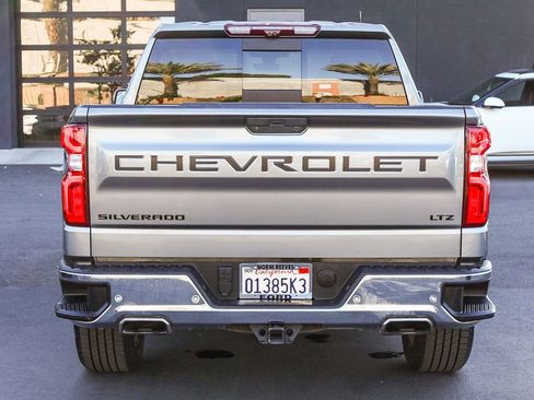 Used 2022 Chevrolet Silverado 1500 LTZ w/ LTZ Premium Package AWD/4WD image 8