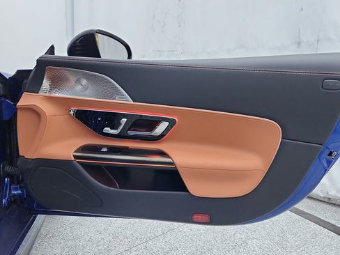 Used 2025 Mercedes-Benz AMG GT 43 image 23