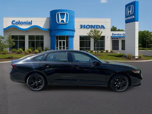 Used 2025 Honda Accord SE image 8