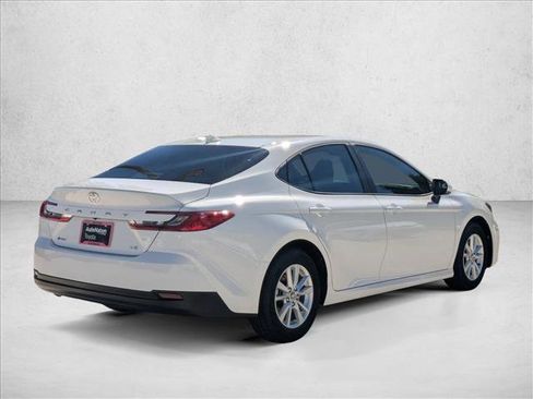 New 2026 Toyota Camry LE image 2