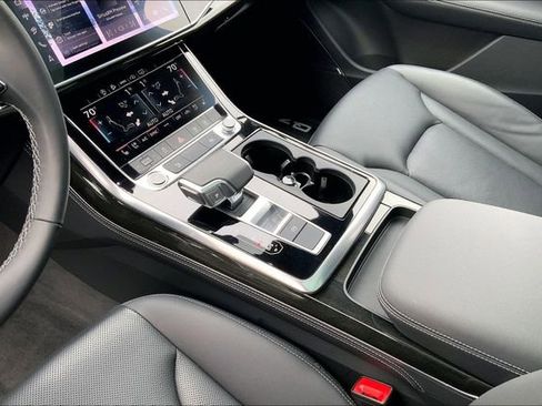 Used 2025 Audi Q7 3.0T Premium Plus image 16