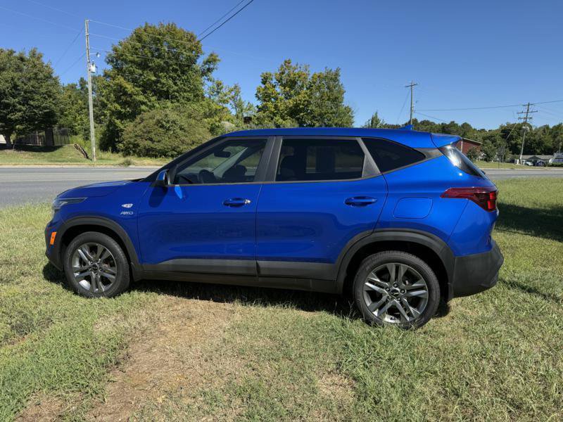 Used 2022 Kia Seltos LX AWD/4WD image 19