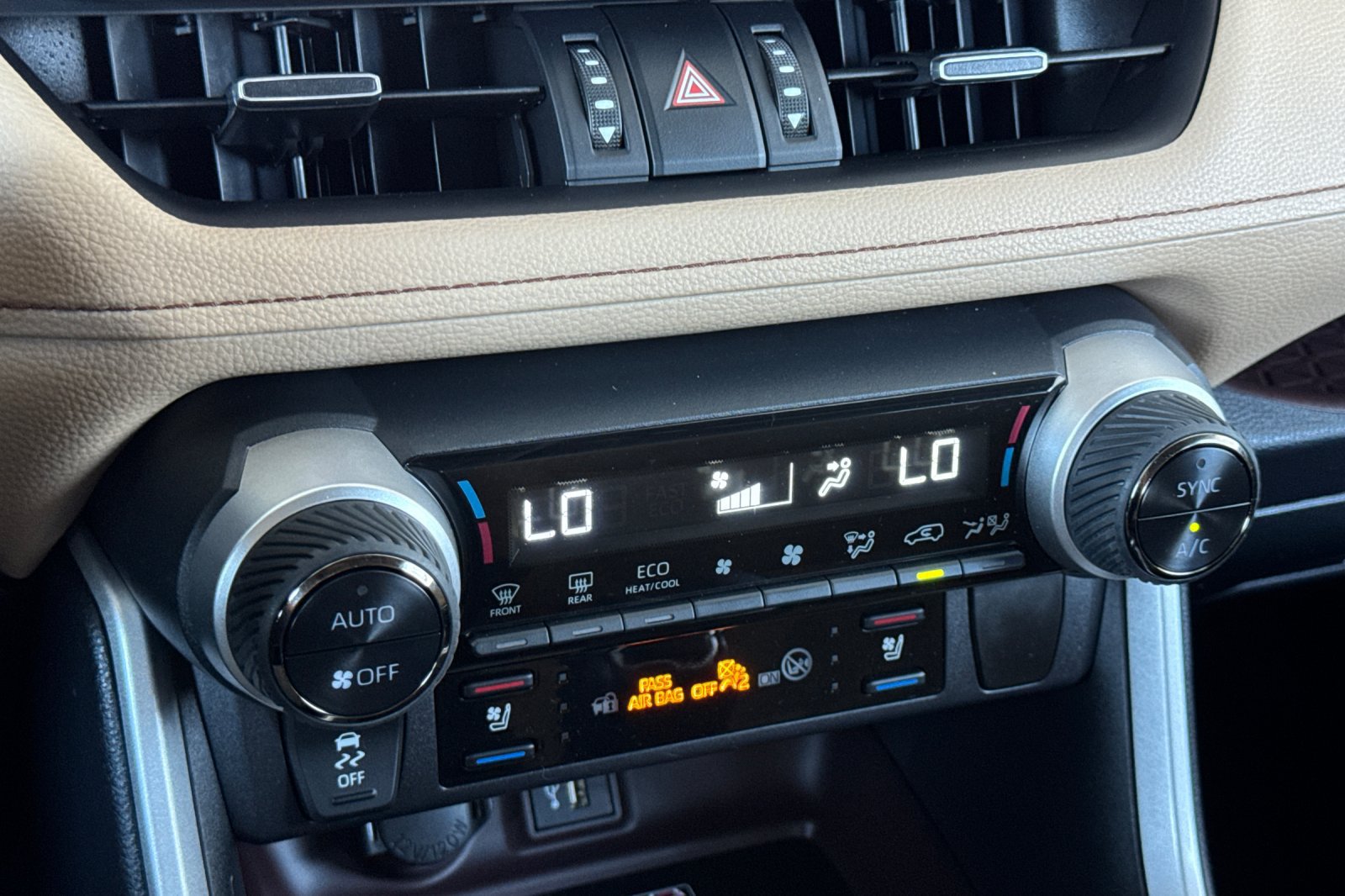 Certified 2025 Toyota RAV4 Limited w/ Advanced Technology Package AWD/4WD image 25