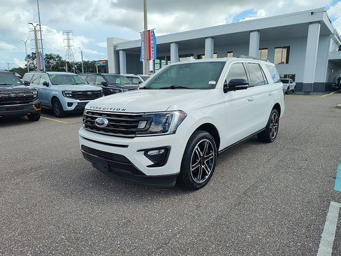 Certified 2021 Ford Expedition Limited RWD image 2