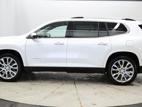 Used 2025 GMC Acadia Denali w/ Super Cruise Package image 2