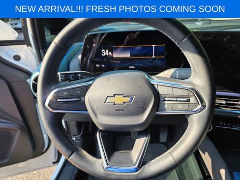 Used 2025 Chevrolet Equinox EV LT FWD image 13