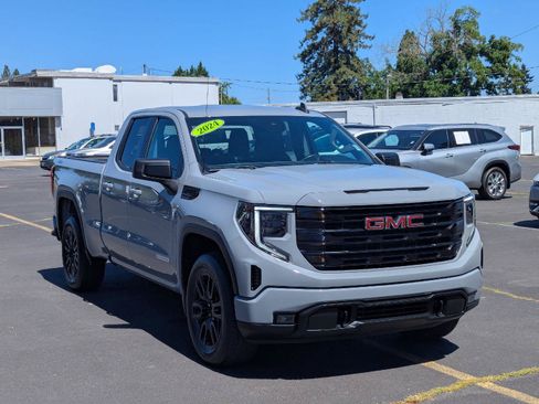 Used 2024 GMC Sierra 1500 Elevation AWD/4WD image 7