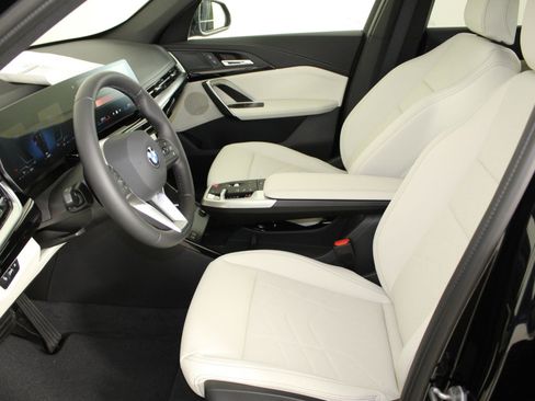 Used 2026 BMW X1 xDrive28i w/ Technology Package AWD/4WD image 5