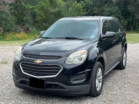 Used 2017 Chevrolet Equinox LS FWD image 1