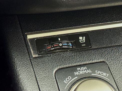 Used 2014 Lexus ES 300h w/ Premium Package w/Bamboo Trim image 4