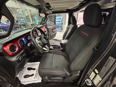 Used 2018 Jeep Wrangler Unlimited Rubicon AWD/4WD image 53