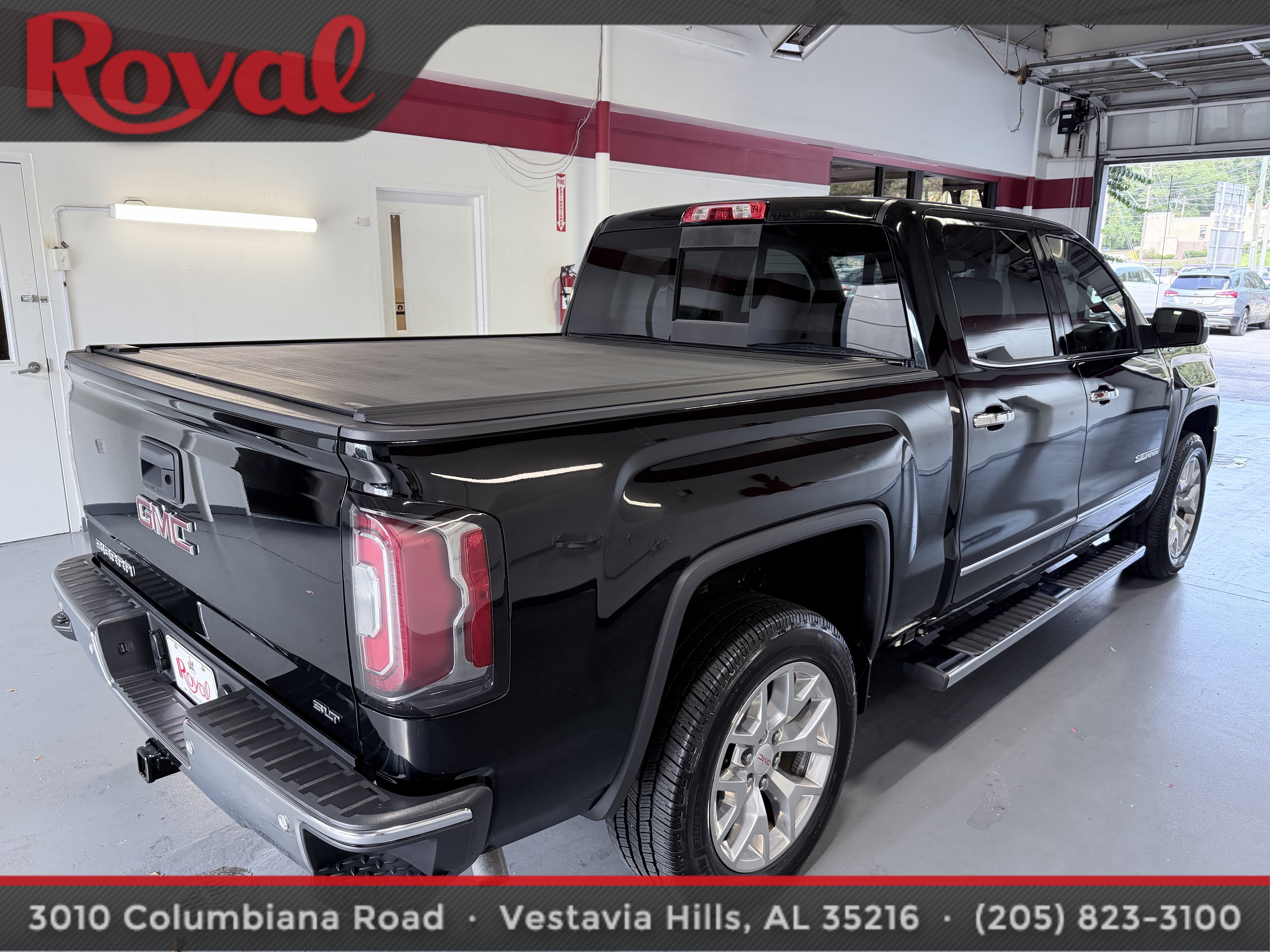 Used 2018 GMC Sierra 1500 SLT AWD/4WD image 4