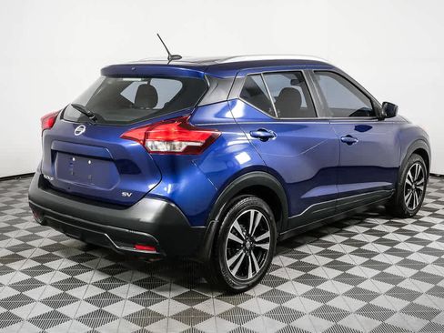 Used 2019 Nissan Kicks SV image 3