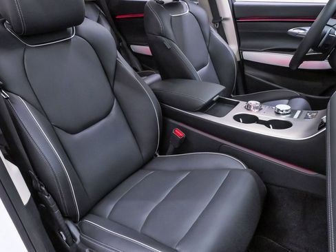 Certified 2026 Genesis GV70 2.5T Advanced image 14