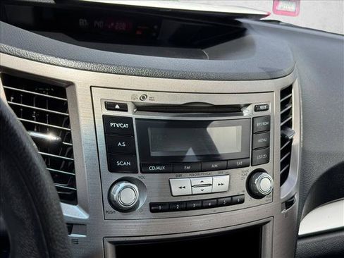 Used 2013 Subaru Legacy 2.5i AWD/4WD image 13