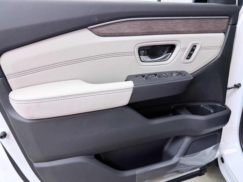New 2026 Honda Pilot Elite image 9